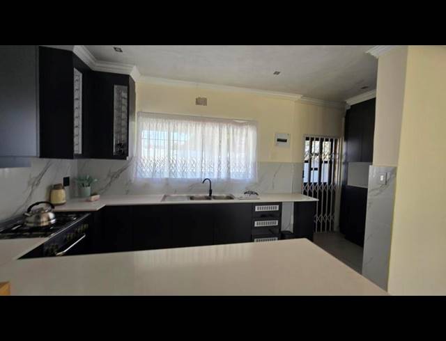 3 BEDROOM PROPERTY TO RENT IN MONDEOR